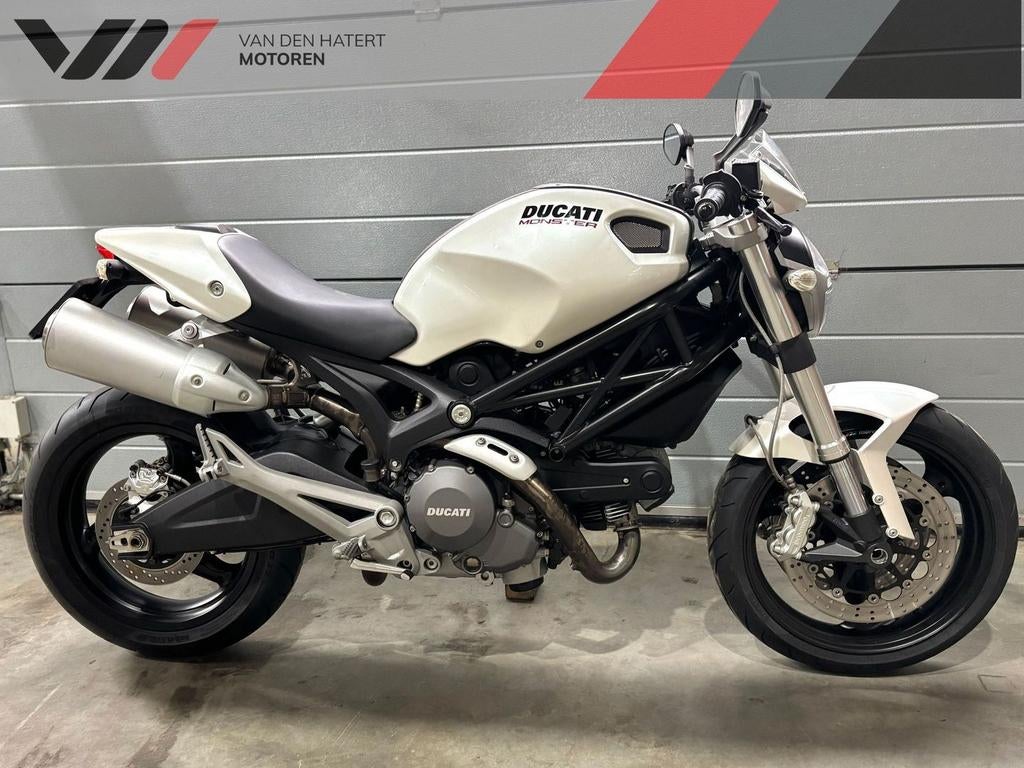 DUCATI MONSTER 696+ M696 Monster +, DUCATI, 2 cilinders, Motorrijbewijs A, Bedrijf