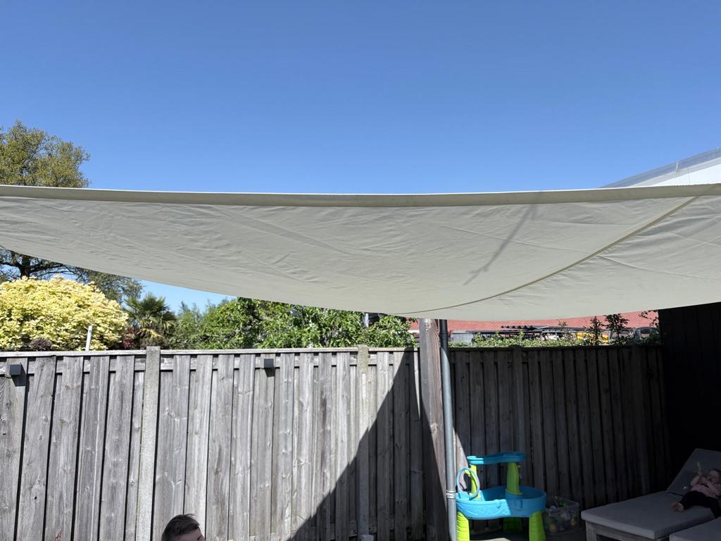 Nesling Schaduwdoek Driehoek 5x5x5m Crème, Ophalen of Verzenden, Gebruikt