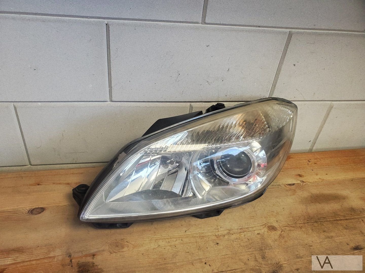 Skoda Fabia 2010 - 2014 koplamp links met lens 1 oor af €50, Gebruikt, -, -, Ophalen of Verzenden