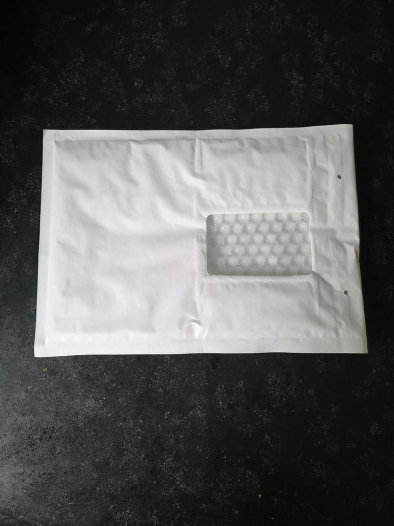 Partij van 500 stuks bubbeltjes enveloppen. 27x19 cm, Diversen, Ophalen
