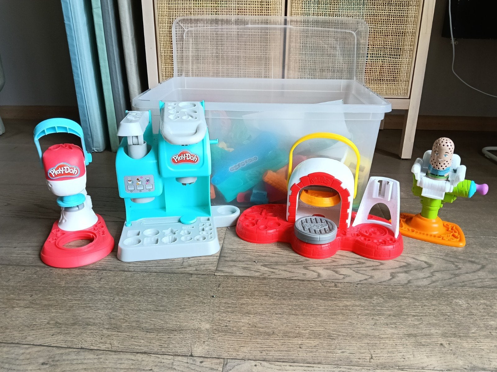 Grote bak vol Play-Doh klei speelgoed en accessoires, Kinderen en Baby's, Speelgoed | Educatief en Creatief, Ophalen, Gebruikt