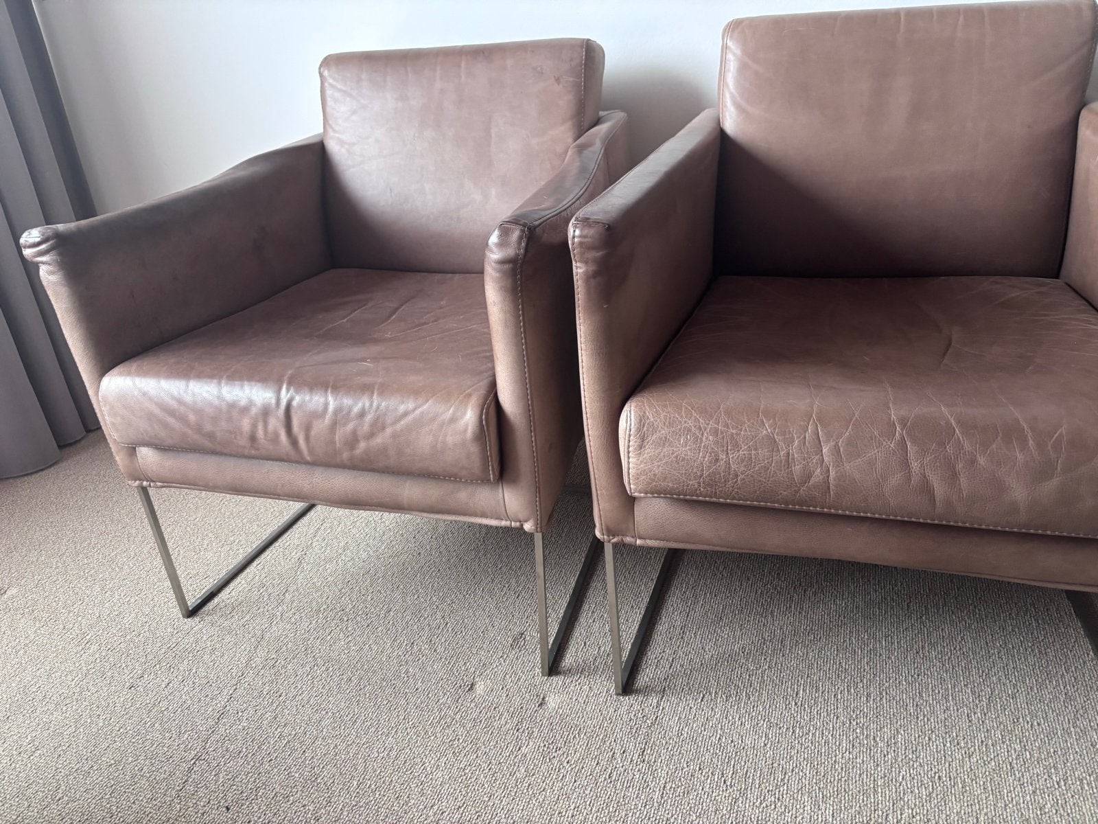 2 Bert Plantagie fauteuils, 1 licht vervormd, Ophalen, Gebruikt, Leer, 75 tot 100 cm