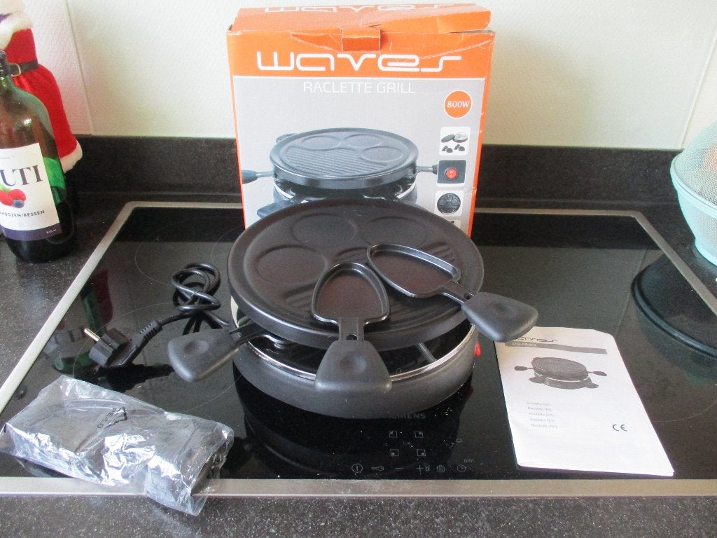 raclette grill waver 800 watt, Ophalen of Verzenden, Zo goed als nieuw, 4 t/m 7 personen
