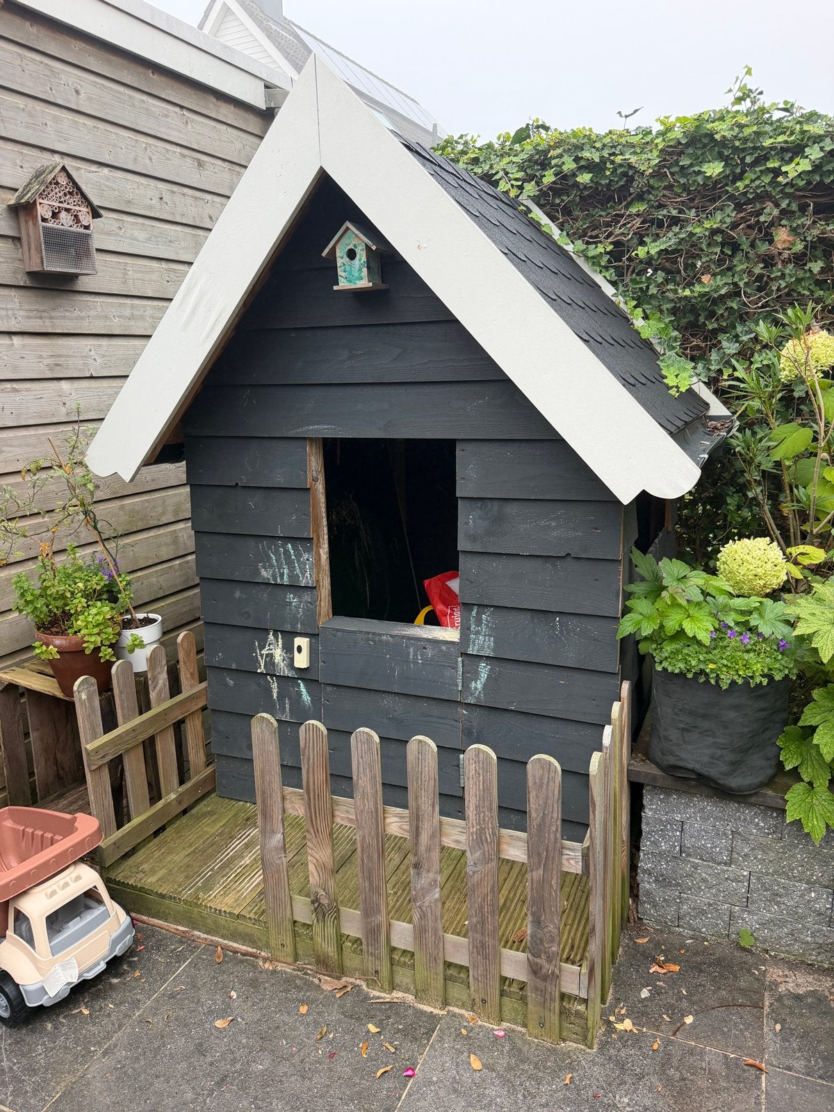 Speelhuisje voor kinderen - Zwart met wit dak, Ophalen, Gebruikt, Hout