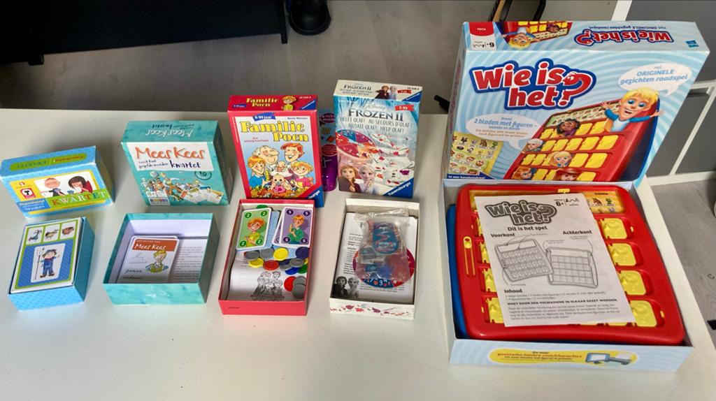 Spellenpakket: Kwartet, Wie is het?, Frozen II, Familie Poen, Een of twee spelers, Ophalen of Verzenden, Gebruikt