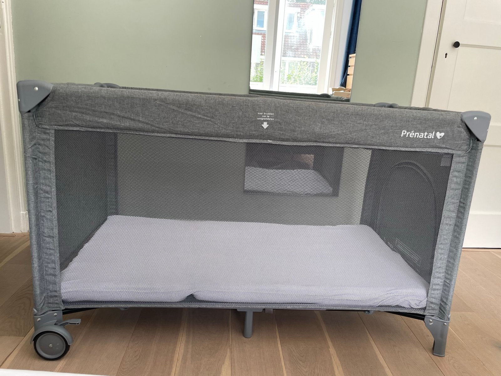 Prénatal campingbedje met babyverhoger, 0-48 maanden, Ophalen, Zo goed als nieuw, Reisbedje
