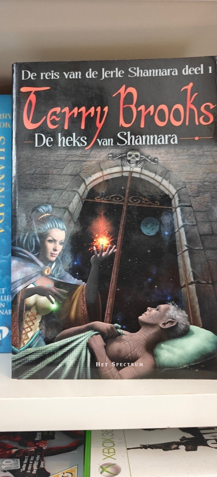 De Heks van Shannara -  Terry Brooks deel 1 reis van serie, Ophalen of Verzenden, Gelezen, Terry Brooks
