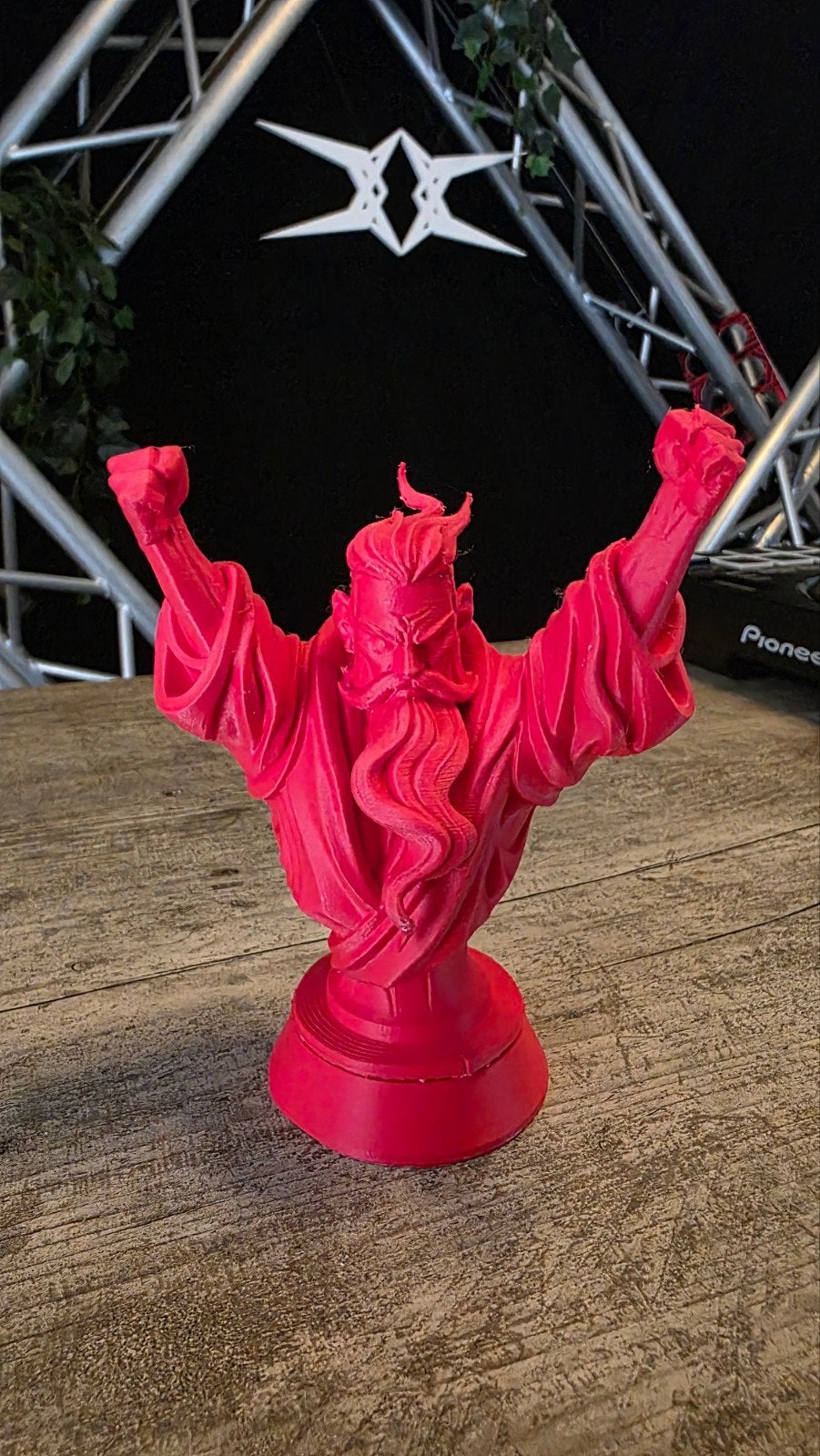 Thunderdome ID&T Wizard Statue 3D-print (Rood), Verzamelen, Ophalen, Nieuw, Pop, Beeldje of Miniatuur