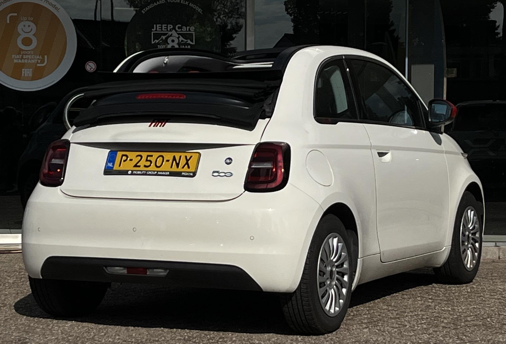 Fiat 500C RED Edition | Apple/Android | Verkeersbord detecti, Auto's, 15 min, Stof, 4 stoelen, Wit