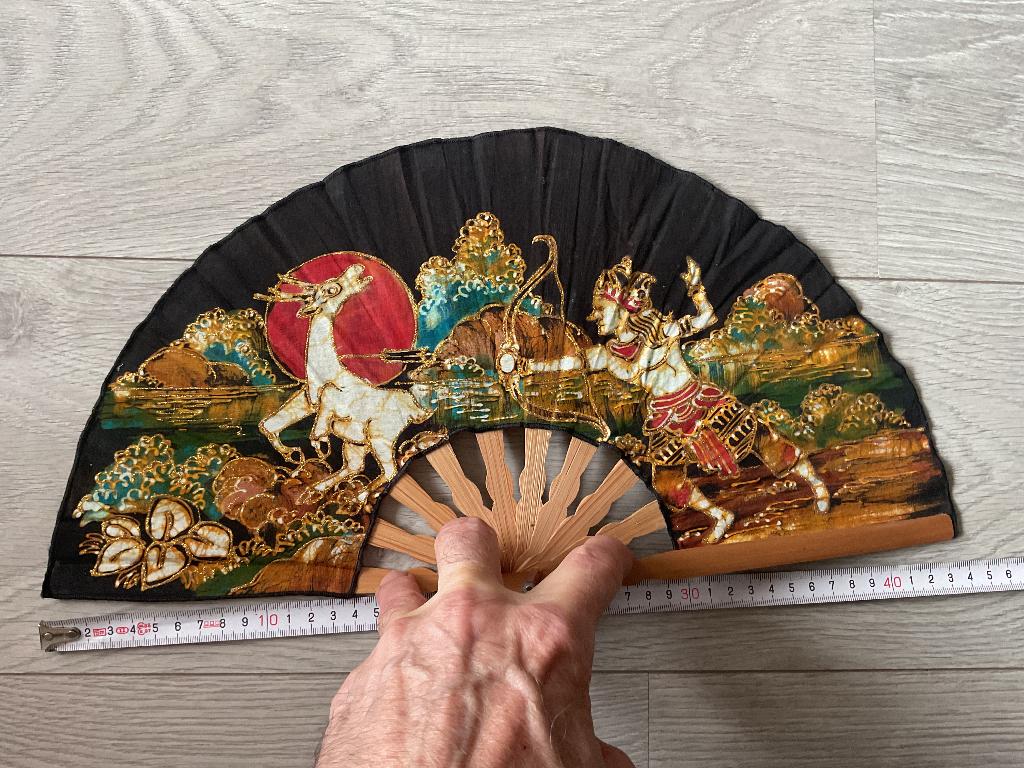 Met stof beklede hand waaier., Ophalen of Verzenden
