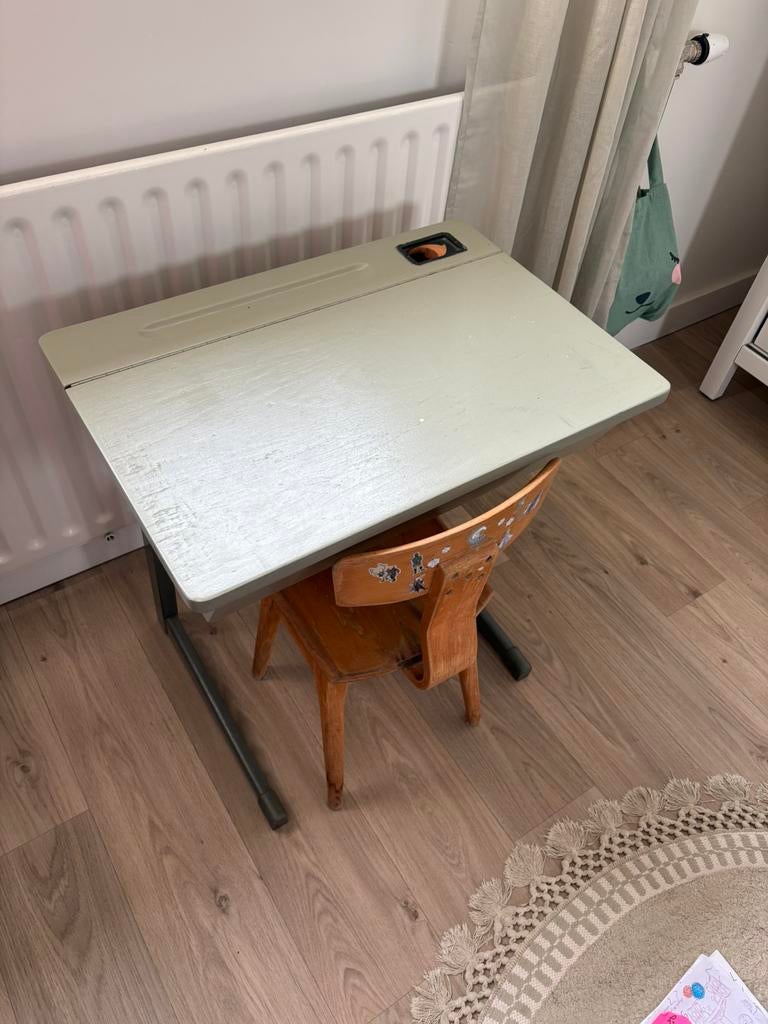 Ouderwets schooltafeltje met stoeltje, Ophalen, Gebruikt, Tafel(s) en Stoel(en)