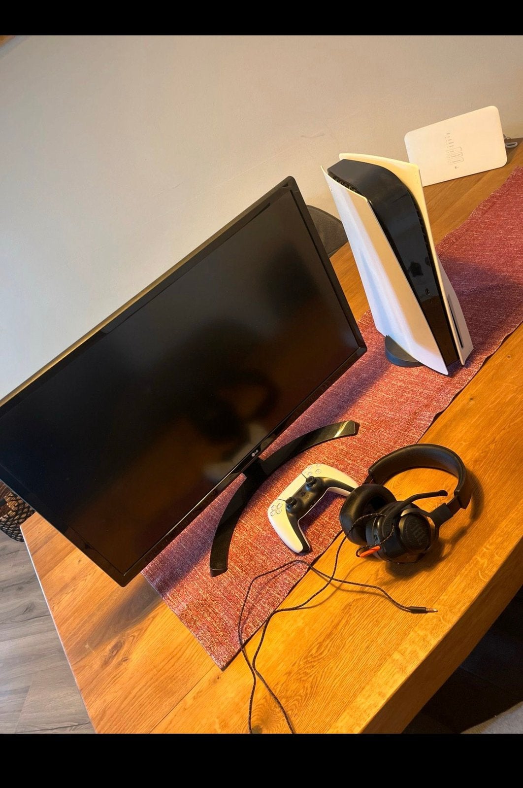 Playstation 5 disk editie + lg 4k monitor 27” + jbl headset, Ophalen of Verzenden, Zo goed als nieuw
