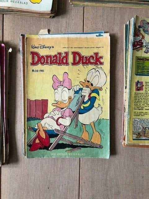 8 Donald Ducks uit 1985, Gelezen, Ophalen of Verzenden, Donald Duck, Meerdere stripboeken
