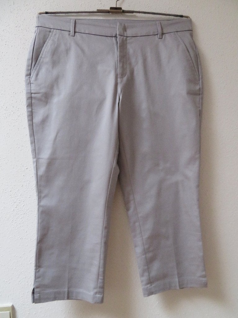 K65 YESSICA nieuwe driekwart broek grijs maat 40, Maat 38/40 (M), Yessica, Nieuw, Ophalen of Verzenden