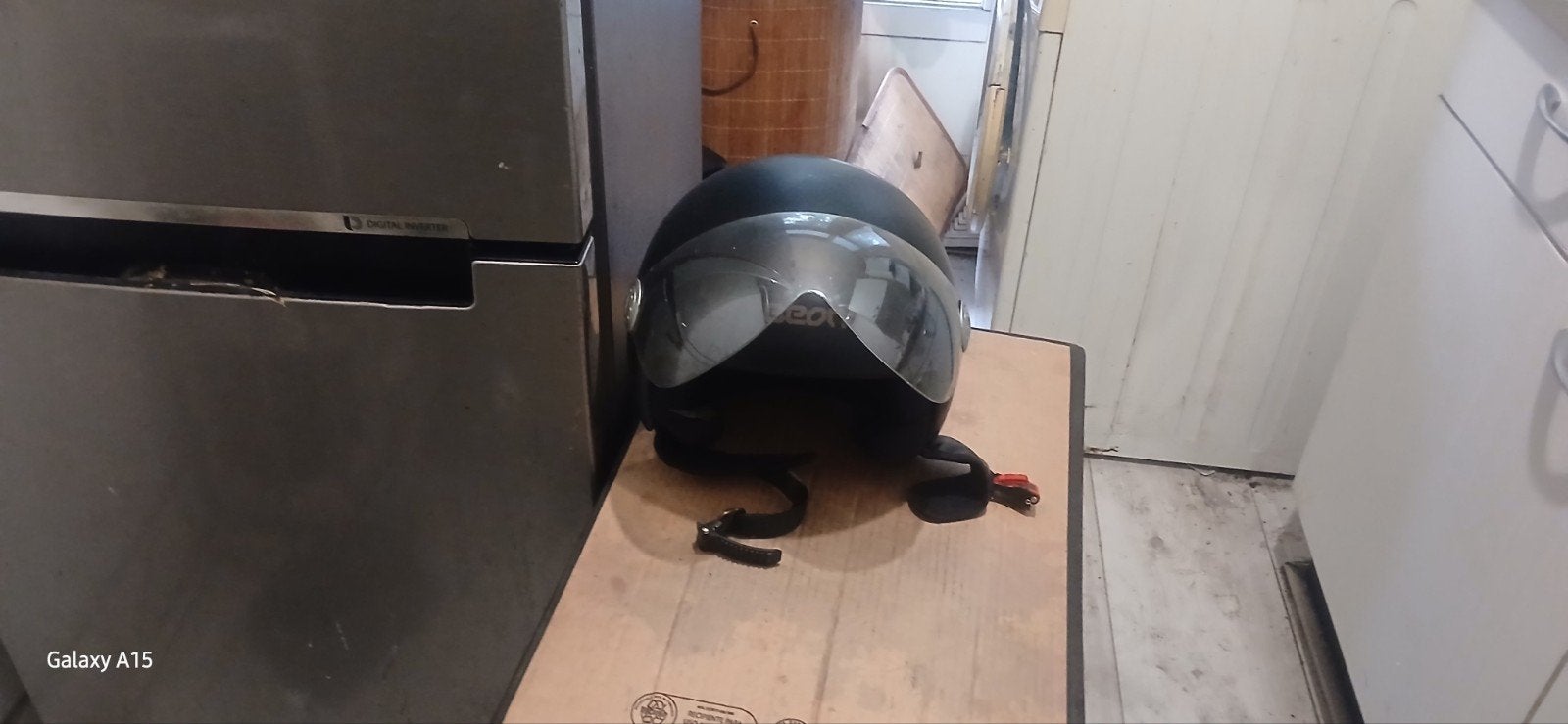 Zwarte BEON scooter helm zgan (0610058437), Fietsen en Brommers, Ophalen, Zo goed als nieuw, Extra large of groter, BEON