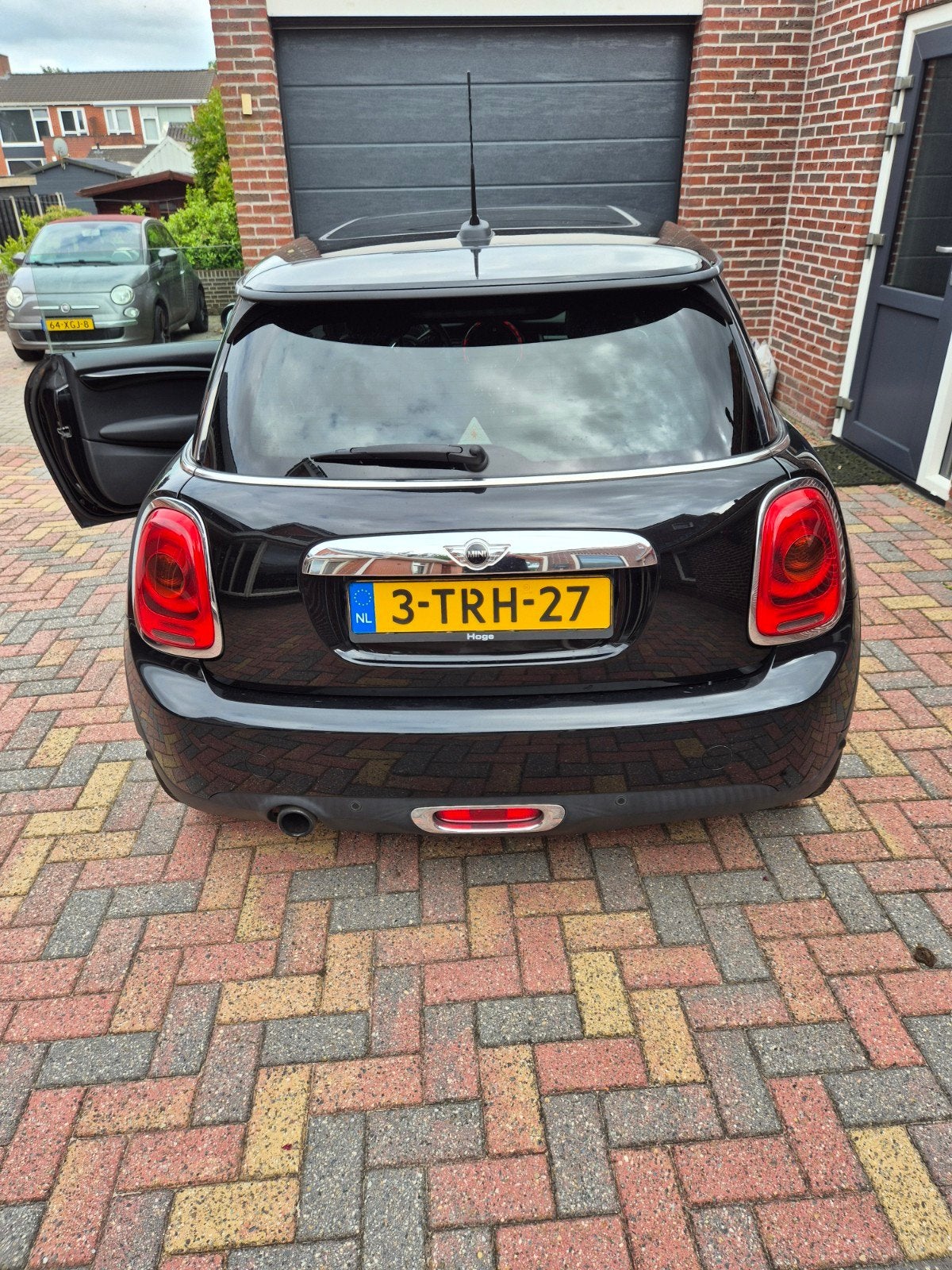 Mini 1.5 Cooper 2014 Zwart, Voorwielaandrijving, 136 pk, 4 stoelen, Origineel Nederlands