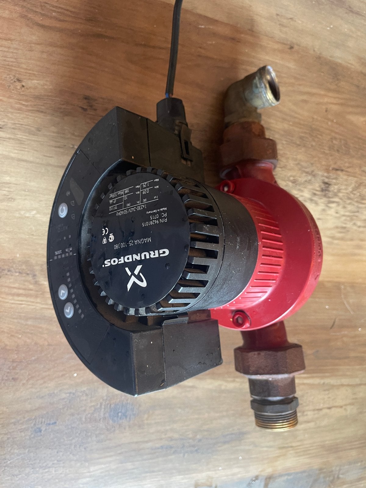 Grundfos MAGNA 25-100.180 CV-pomp 28mm aansluiting, Ophalen, Gebruikt, Minder dan 3 jaar oud, Minder dan 20 liter
