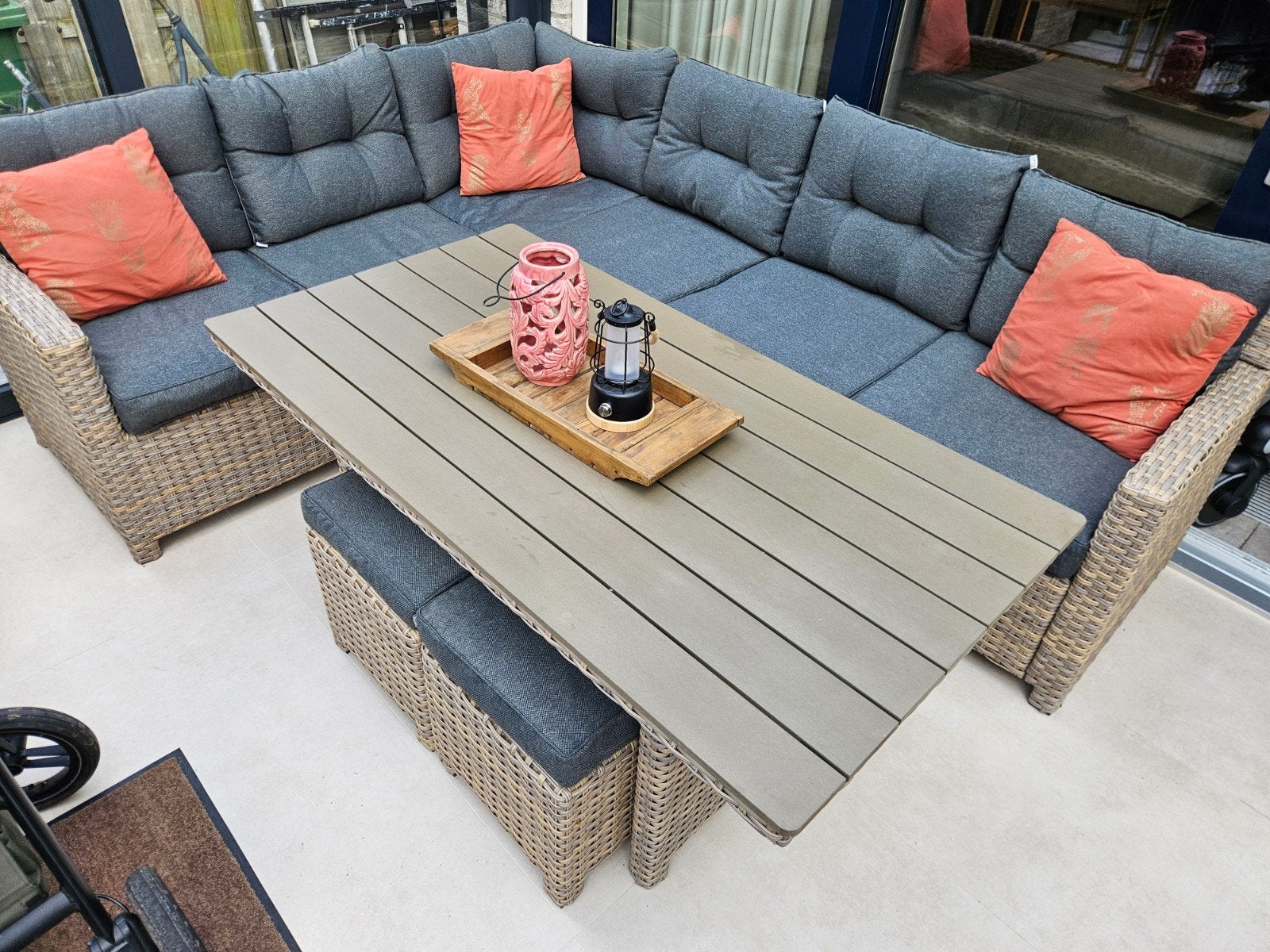 Luxe hoek loungeset met hoge tuintafel en 2 hockers, Tuin en Terras, Tuinsets en Loungesets, Ophalen, 5 zitplaatsen, Eettafel