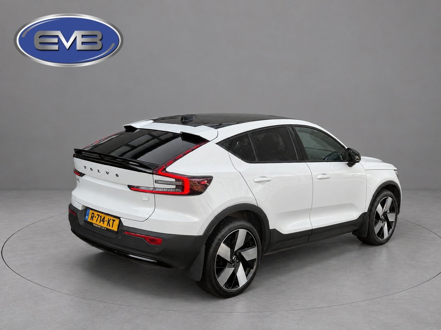 Volvo C40 Recharge Plus 69 kWh, panoramadak, 20 inch,camera,, Dealer onderhouden, Gebruikt, Wit, 90 €/maand