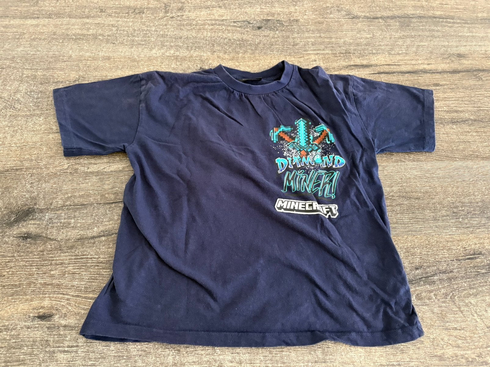 Tshirt Minecraft donkerblauw maat 134, Kinderen en Baby's, Ophalen of Verzenden, Zo goed als nieuw, Jongen, Shirt of Longsleeve