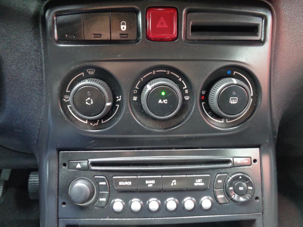 Citroën C3 Picasso 1.4 VTi Color Selection 96PK Airco Cruis, Auto's, Voorwielaandrijving, Euro 5, Gebruikt, 4 cilinders