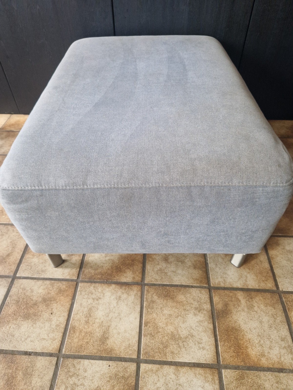 Grijze poef van 100x75 cm in goede staat, Huis en Inrichting, Banken | Voetenbanken en Poefen, Ophalen, 100 tot 125 cm, Zo goed als nieuw