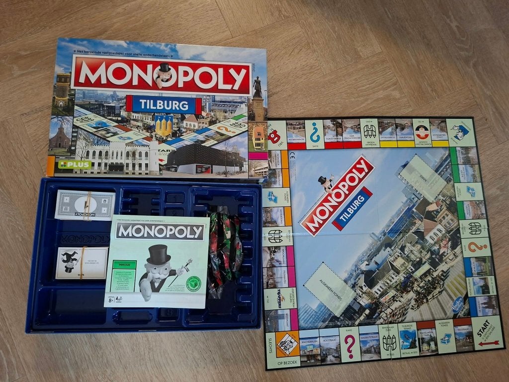 Bordspel nieuw gelimiteerd Monopoly Tilburg Monopolie, Een of twee spelers, Ophalen of Verzenden, Nieuw, Monopoly