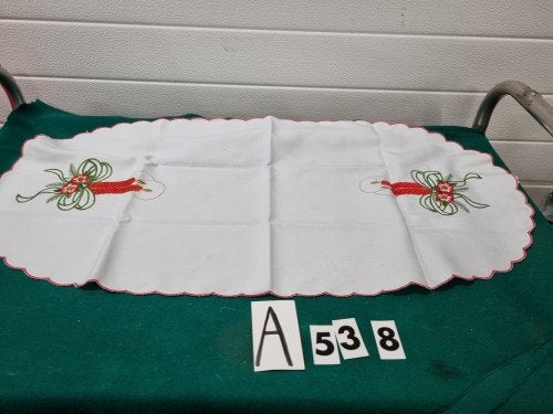 Kersttafelkleed wit geborduurd kaars , [a538], Ophalen of Verzenden, 'T Olde Gre-j, Info@toldegrej.nl, Endepoelstraat 20f Didam
