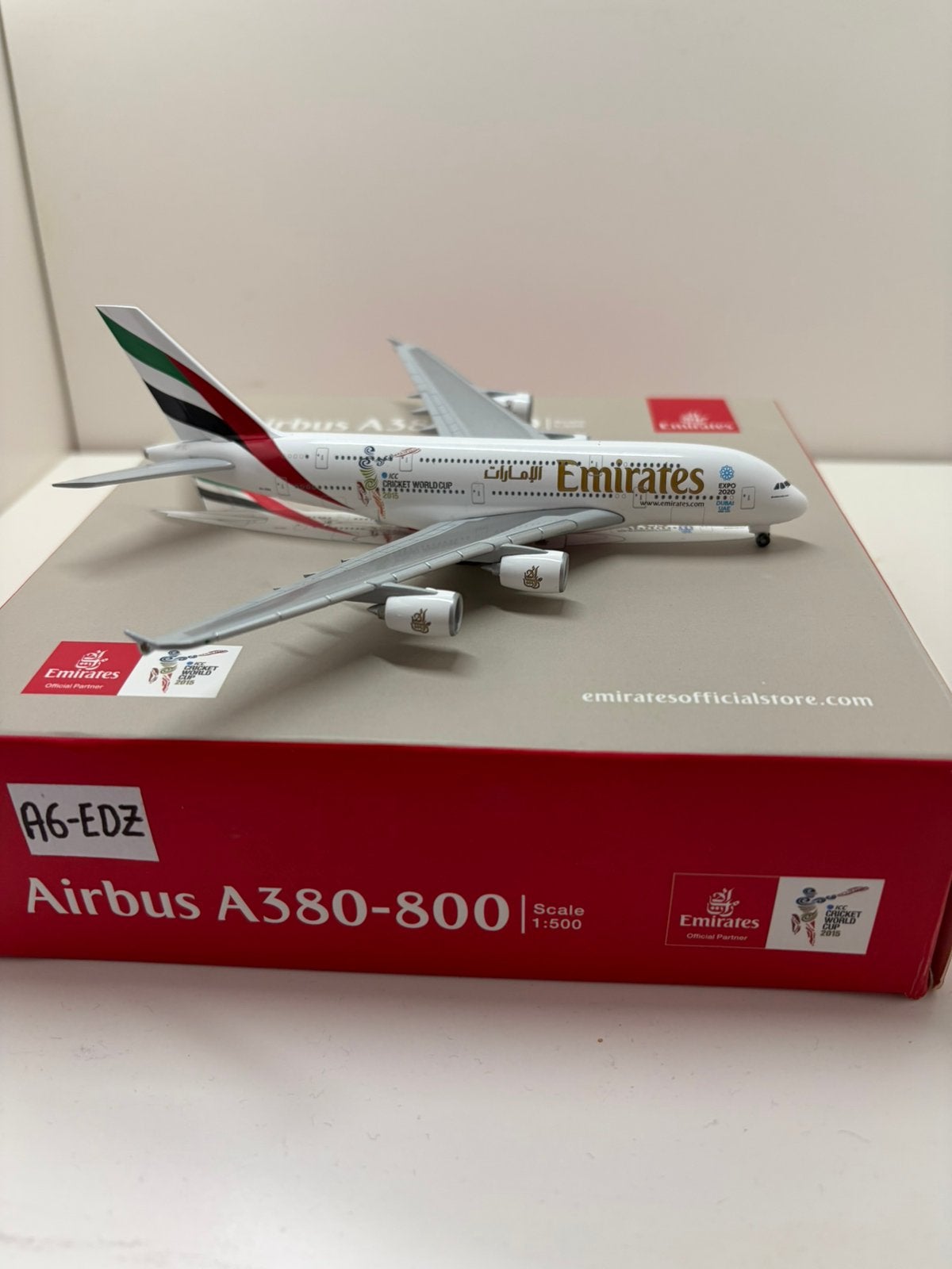 Herpa Emirates A380 1:500, Ophalen of Verzenden, Zo goed als nieuw, Schaalmodel
