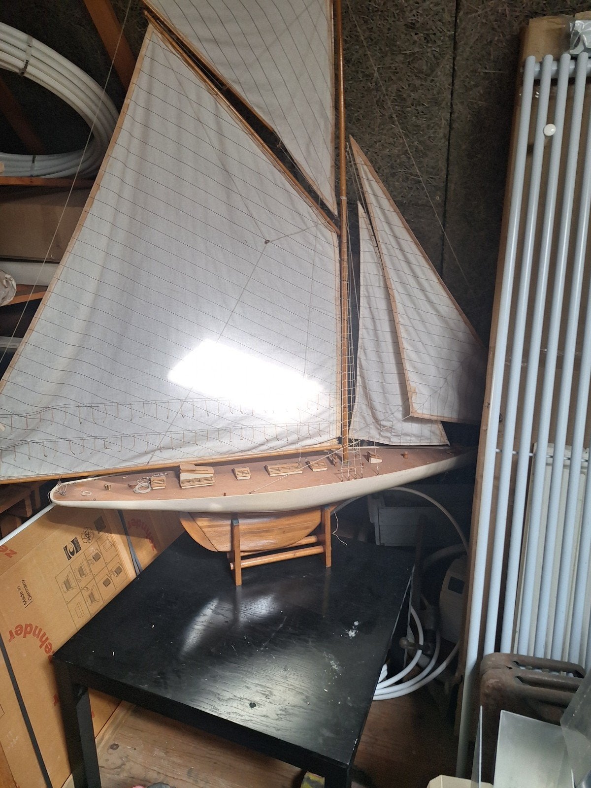 Gedetailleerd Zeilboot Model - Handgemaakt Houten Schip, Hobby en Vrije tijd, Ophalen of Verzenden, Gebruikt, Groter dan 1:32