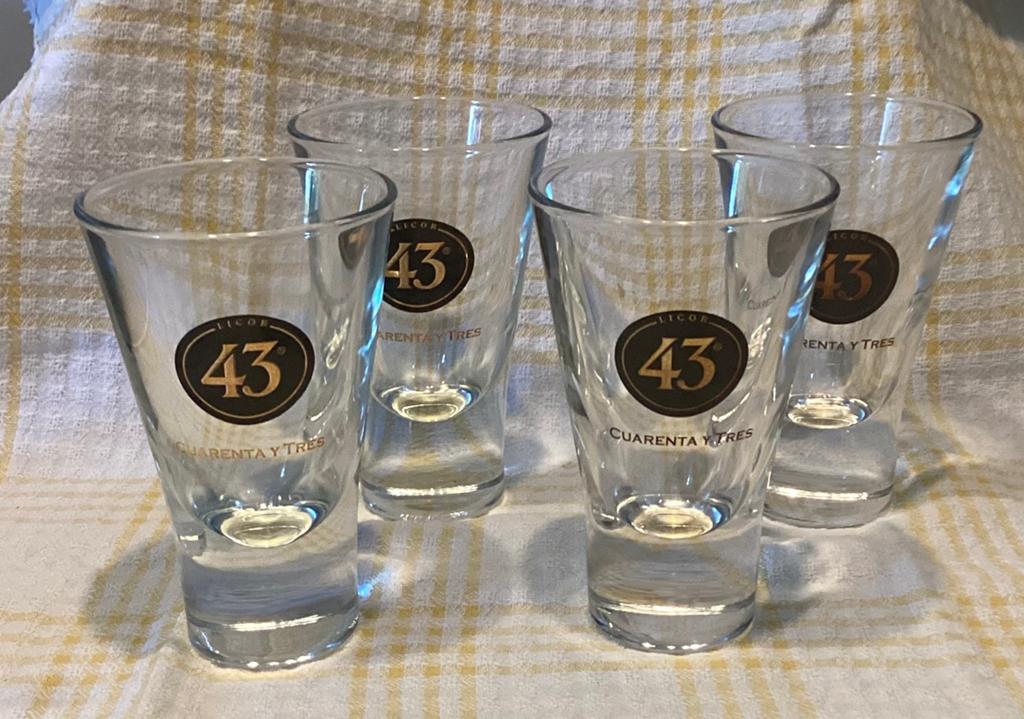 Likeur Licor 43. Vier glaasjes, Ophalen of Verzenden, Zo goed als nieuw, Borrel- of Shotglas
