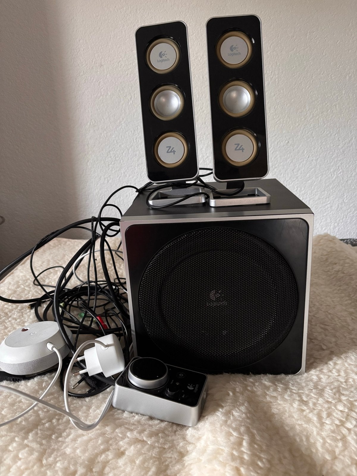 Logitech Z4 2.1 Speakerset met Subwoofer, Audio, Tv en Foto, Gebruikt, Logitech, Speakerset, Ophalen of Verzenden