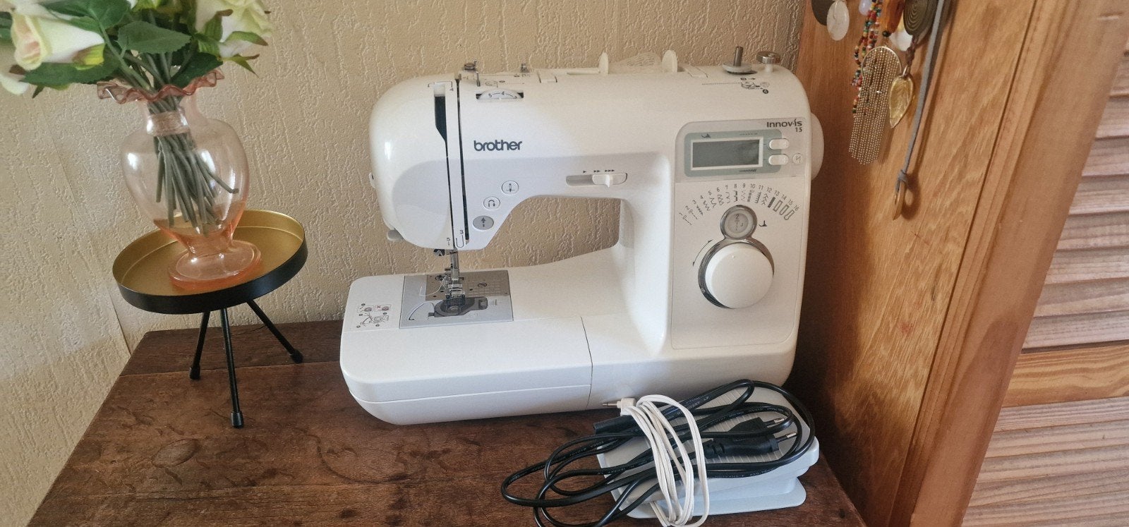 Brother Innov-is 15 Naaimachine - Zo goed als nieuw, Hobby en Vrije tijd, Naaimachines en Toebehoren, Ophalen of Verzenden, Zo goed als nieuw