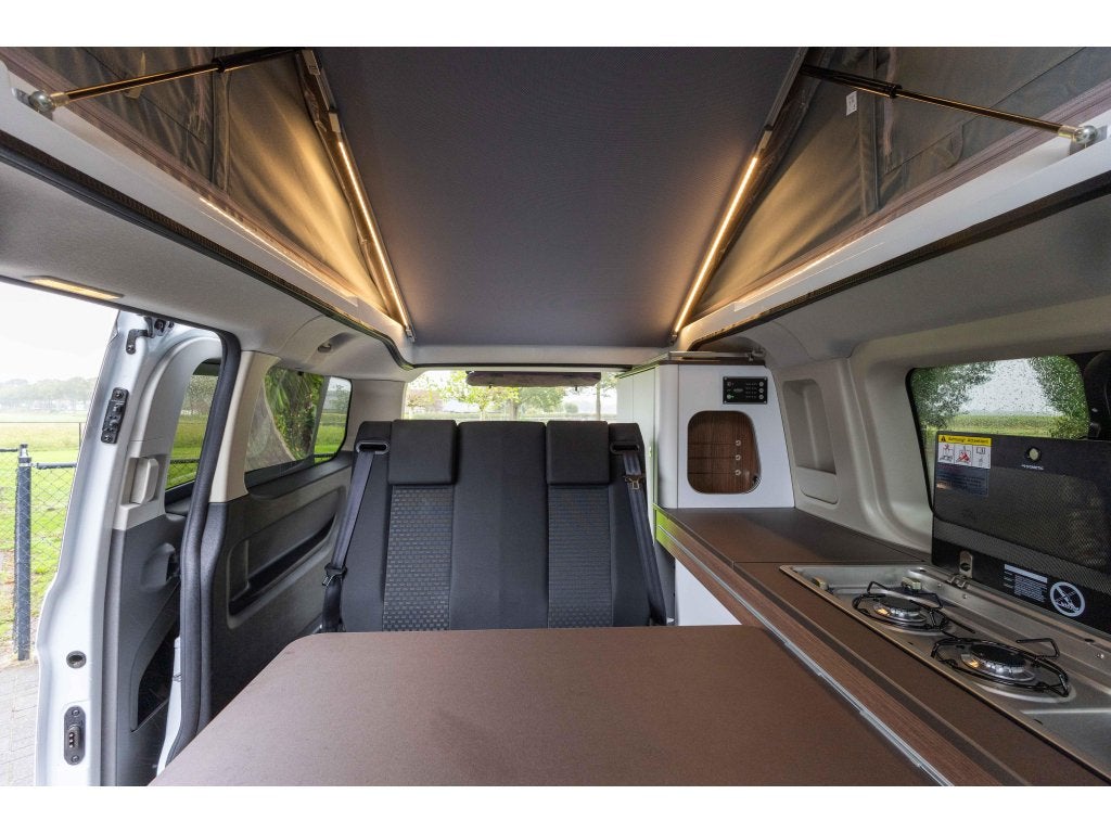 Laika Kosmo Urban ZGAN 12dkm 1eigenaar Nieuw Staat, Buscamper of Camperbus, Startonderbreker, Bestuurdersdeur, Bedrijf