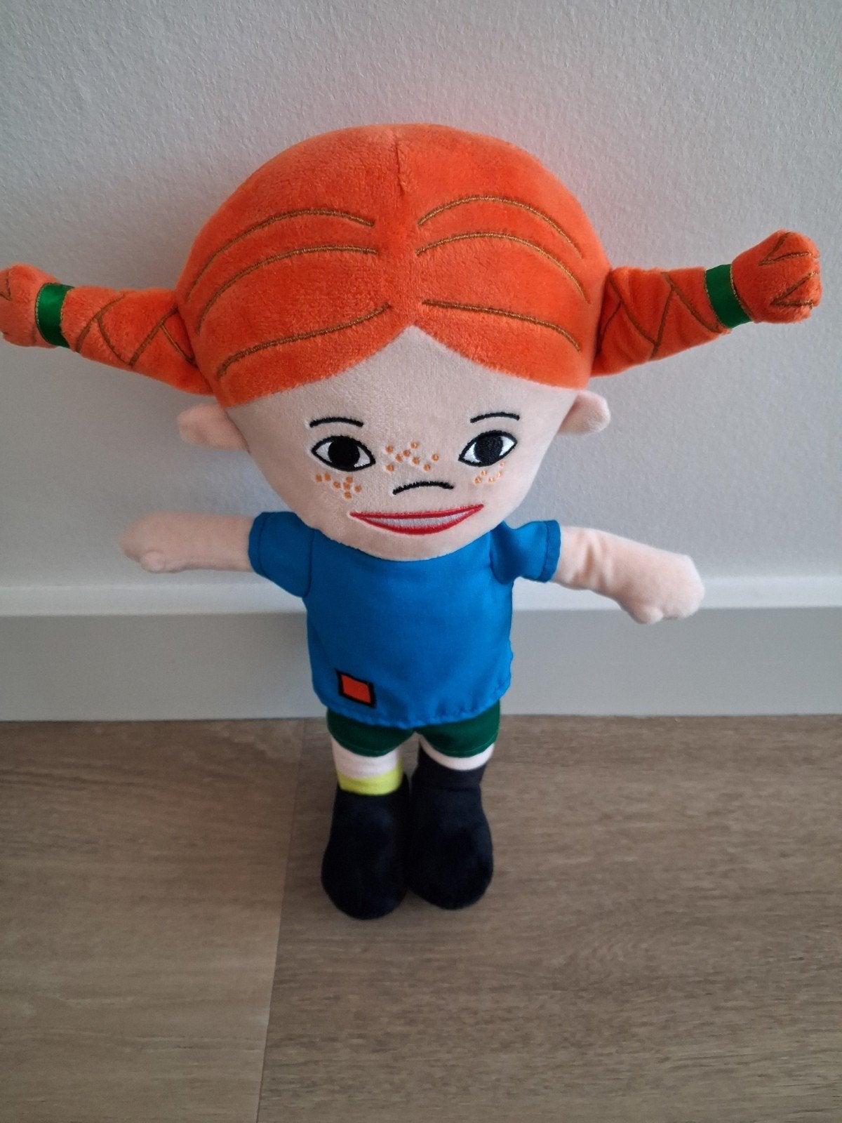 Knuffel Pippi Langkous Astrid Lindgren 32 cm L1341, Ophalen of Verzenden, Zo goed als nieuw, Overige typen