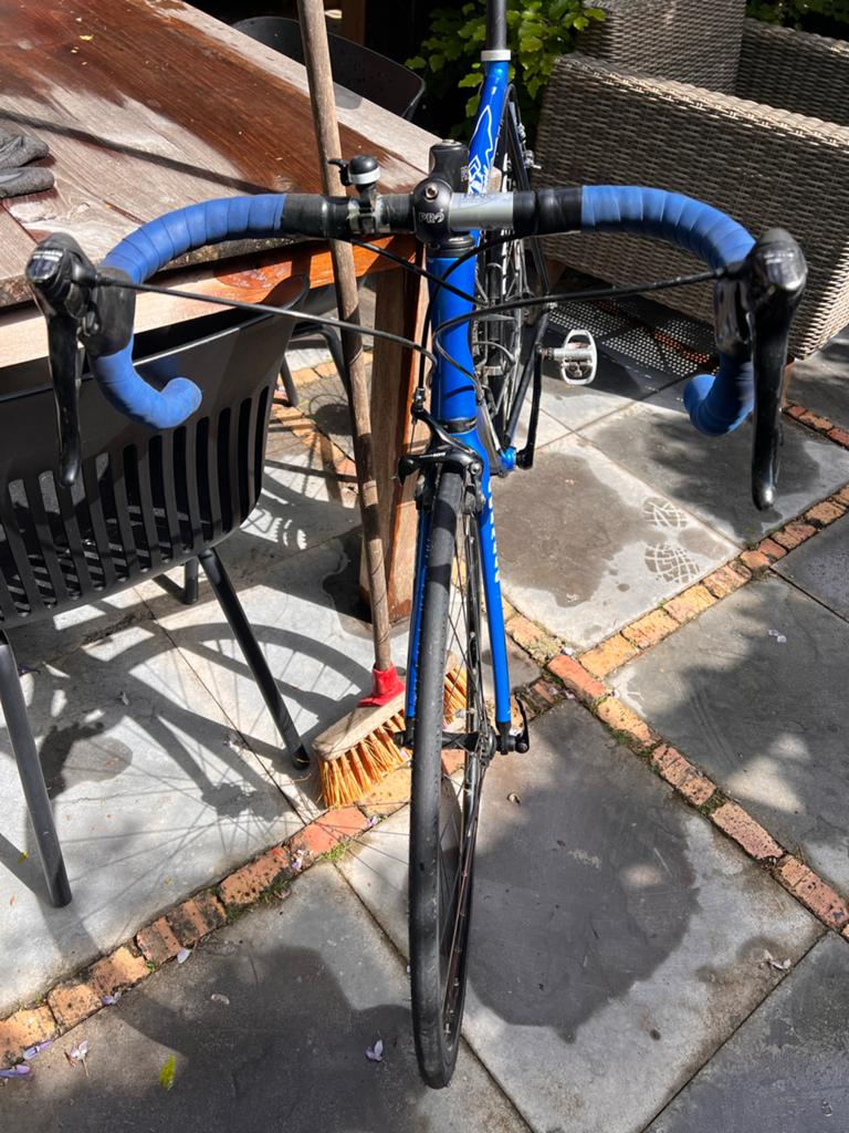 Cornelo racefiets - Shimano 105 - Blauw/Zwart, Fietsen en Brommers, Ophalen, Zo goed als nieuw