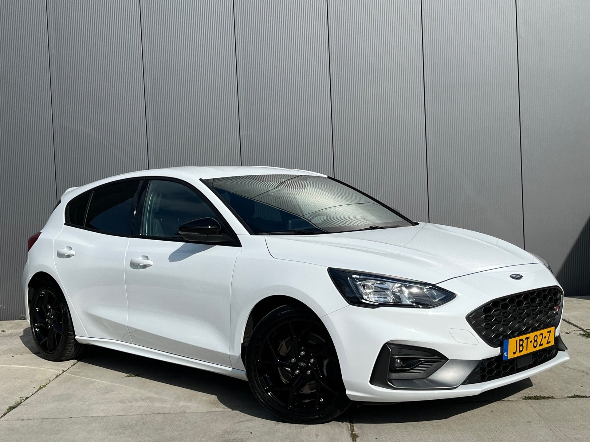 Ford Focus 2.3 EcoBoost ST-3 / Carplay / Winterpakket / Reca, 1408 kg, Gebruikt, Zwart, 4 cilinders