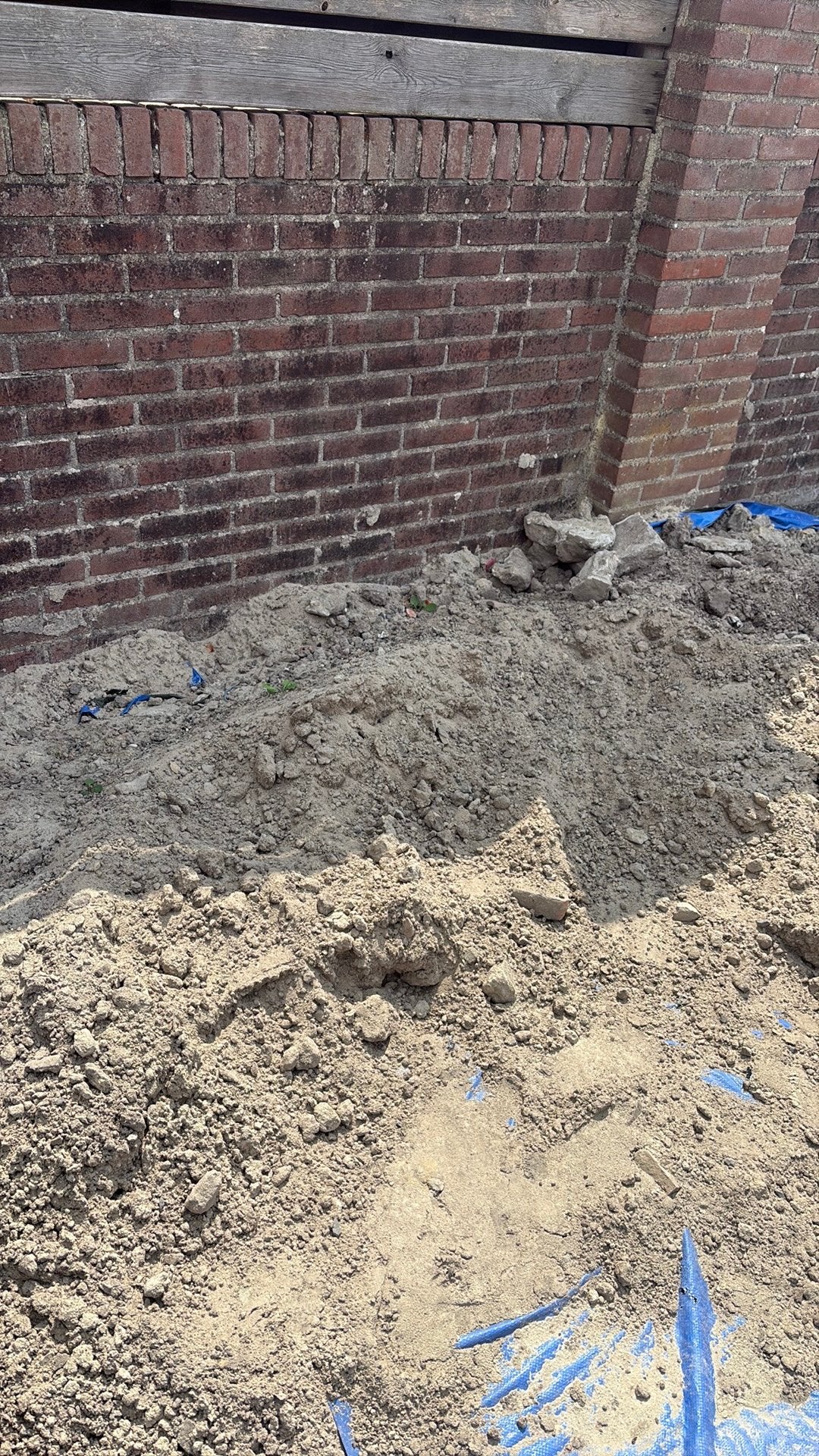 GRATIS IN DE REESHOF ophoogzand / straatzand, Tuin en Terras, Ophalen, Gebruikt, Straatzand