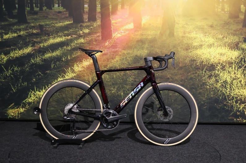 Sensa Giulia Supremo 55cm Ultegra Di2,Powermeter&Carbon wiel