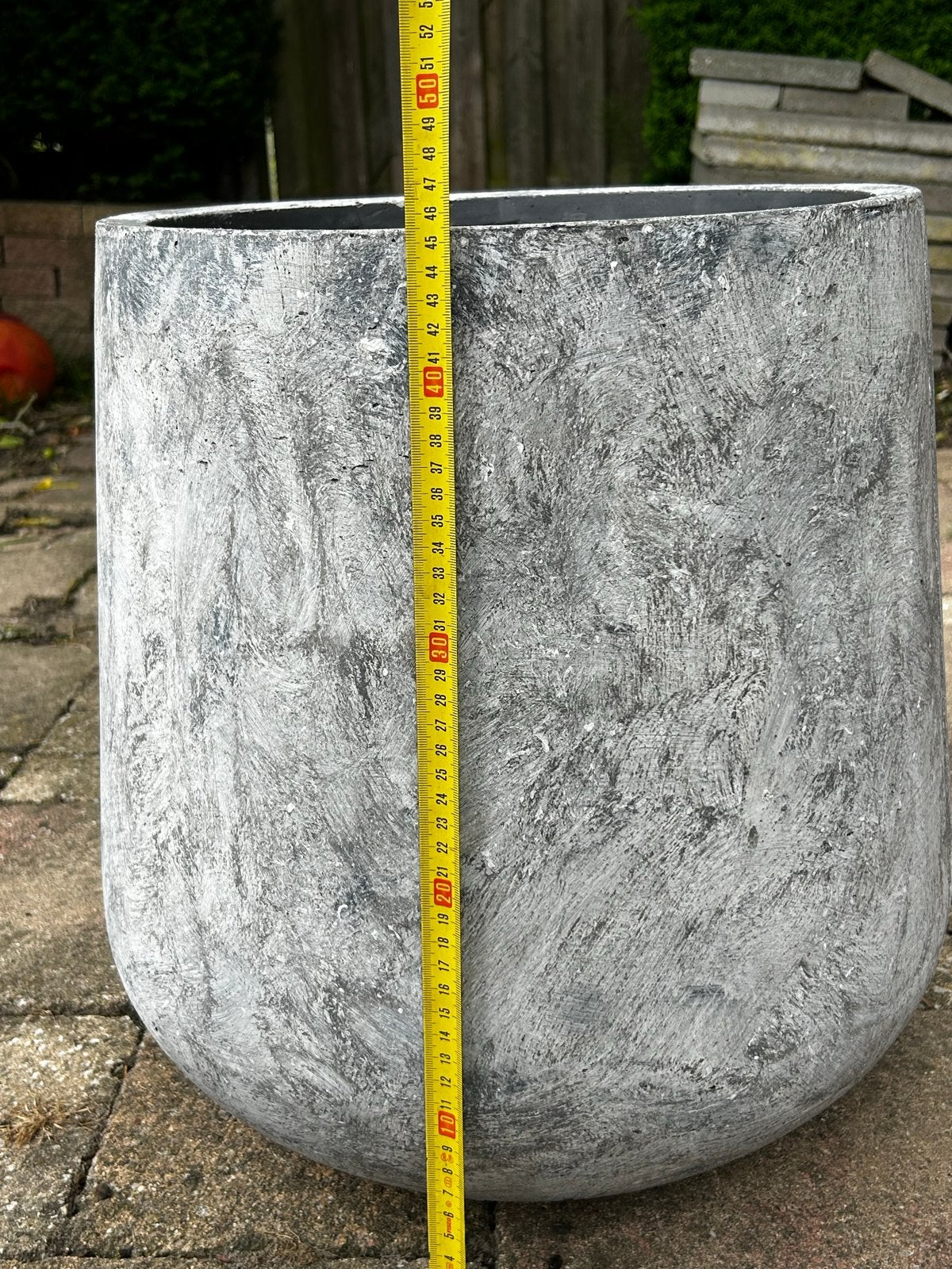 Mooie bloempot plantenbak betonlook, Gebruikt, Minder dan 60 cm, Rond, Ophalen of Verzenden