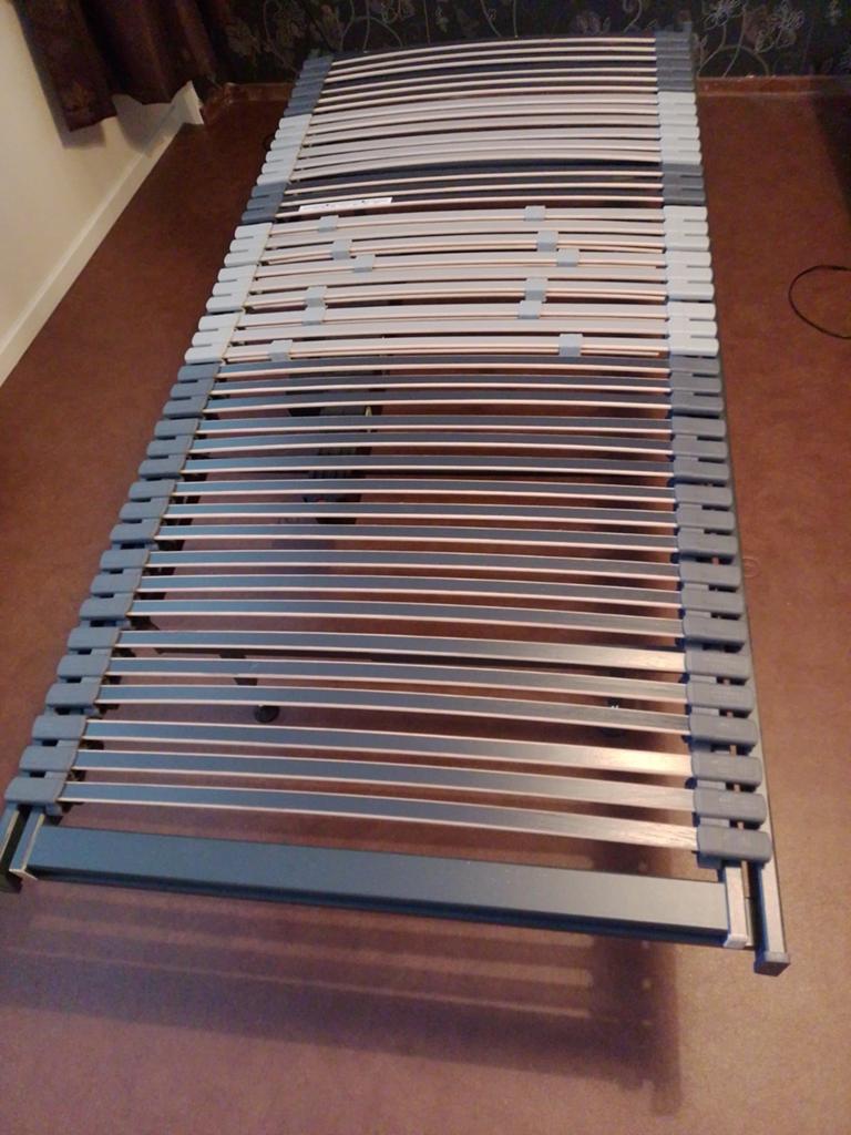 Elektrisch verstelbare lattenbodem 90x200 cm, Ophalen, 90 cm, Eenpersoons, Zo goed als nieuw