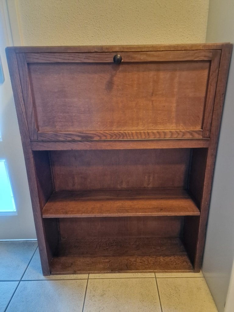 Retro kastje met klepdeurtje, Ophalen