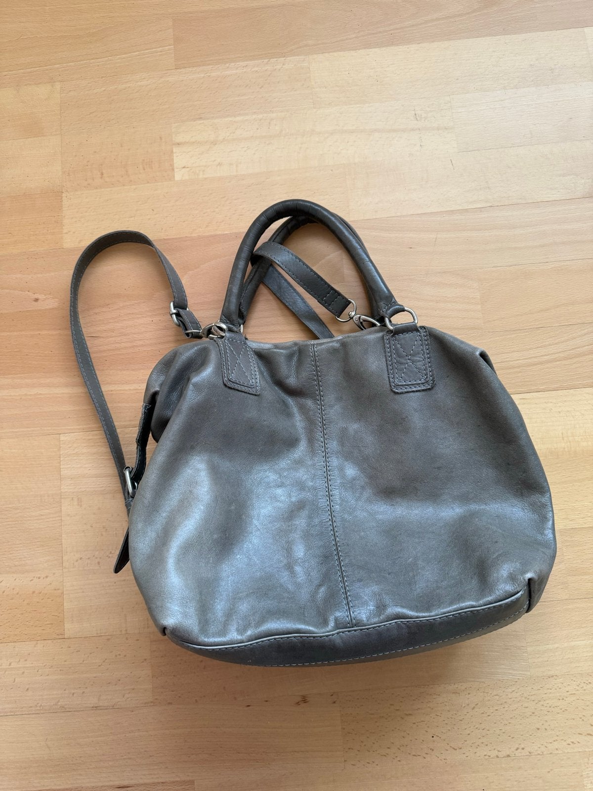 Cowboysbag Grijze Leren Tas - Veelzijdig & Duurzaam, Sieraden, Tassen en Uiterlijk, Tassen | Damestassen, Ophalen of Verzenden