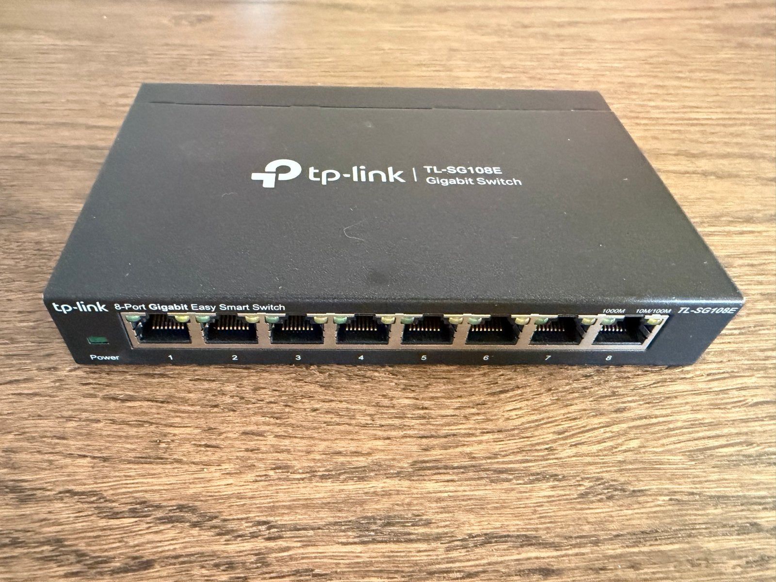 TP-Link TL-SG108E 8-Poorts Gigabit Easy Smart Switch, Ophalen of Verzenden, Zo goed als nieuw