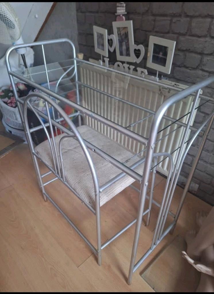 Kaptafel zilver met glasplaten en stoel, Huis en Inrichting, Tafels | Kaptafels, Ophalen, Gebruikt, Metaal of Aluminium, 50 tot 100 cm