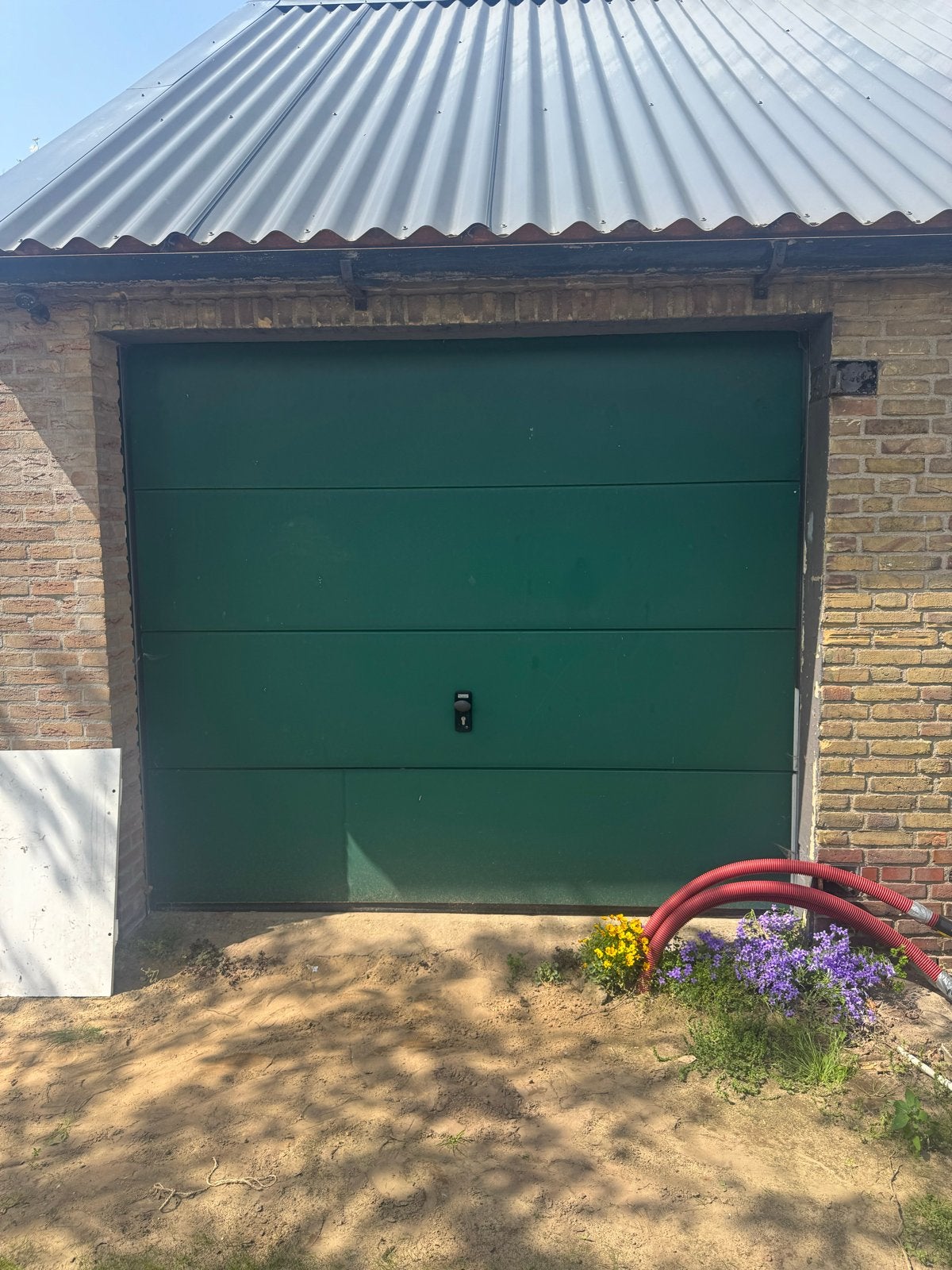 Automatische garagedeur 2550x 2250, Doe-het-zelf en Verbouw, Deuren en Horren, Ophalen, Gebruikt, Garagedeur, Metaal