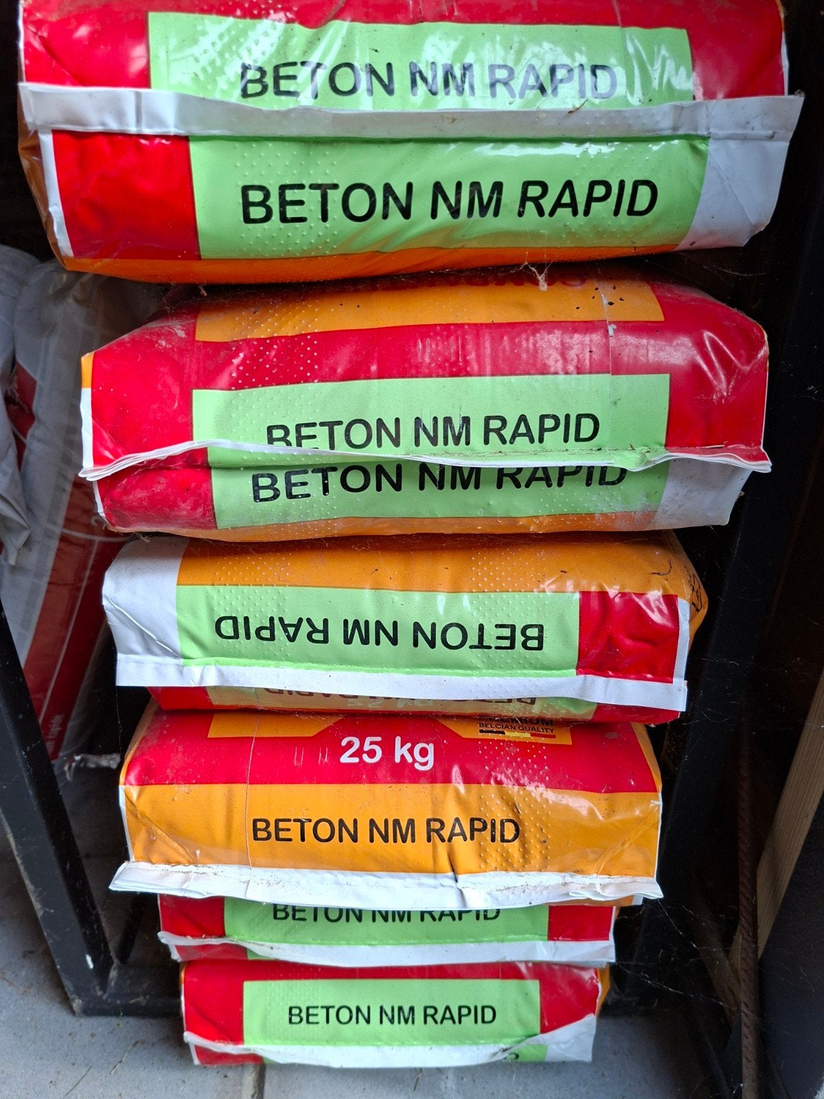 8 zakken snelbeton 25kg - NM Rapid / Sencys, Doe-het-zelf en Verbouw, Ophalen, Nieuw