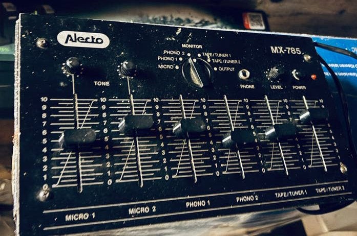 Zeldzaam mengpaneel alecto, Muziek en Instrumenten, Mengpanelen, Ophalen, Gebruikt, 5 tot 10 kanalen, Microfooningang