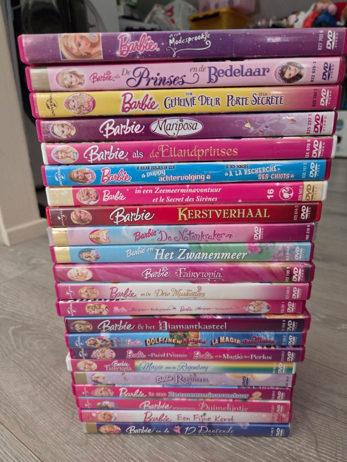 Barbie - 22x dvd, Alle leeftijden, Ophalen of Verzenden, Zo goed als nieuw