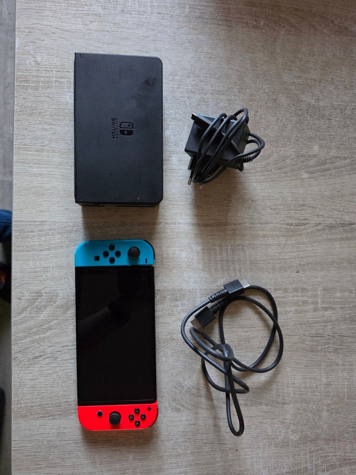 Nintendo Switch met 4 games, Ophalen, Met games, Met 2 controllers, Zo goed als nieuw